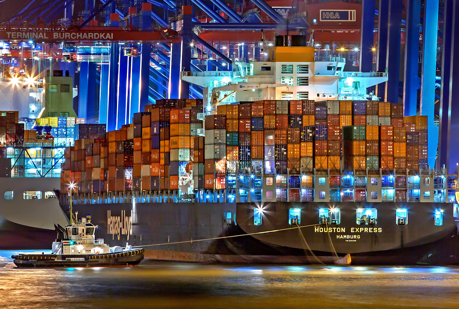 Container ship loading